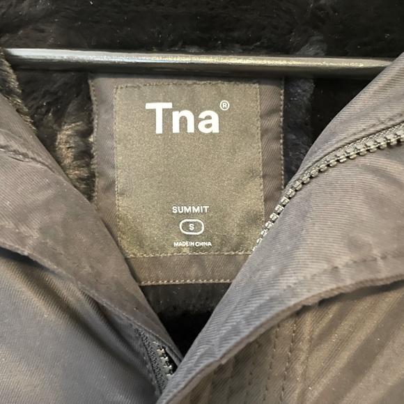 Aritzia Summit Parka - Picture 6 of 7